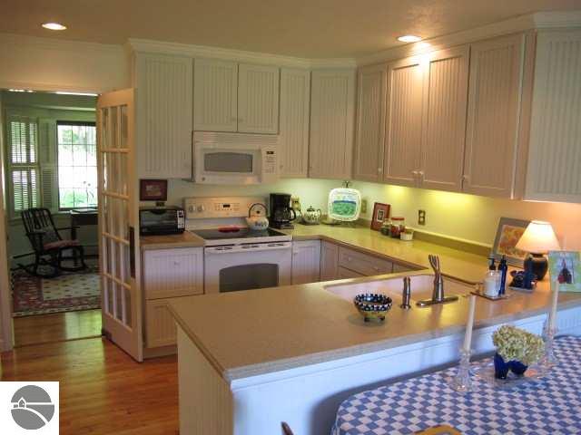 5033 Woodridge Road Maple City, MI 49664 - Photo 7 of 20 1736168-6.JPG