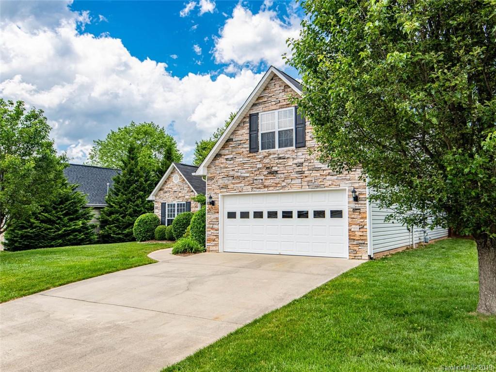 35 Dove Hollow Road Fletcher, NC 28732 - Photo 2 of 26 Gallery Image 2