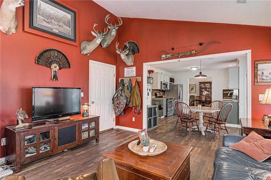 3323 Timberwolf Avenue High Point, NC 27265 - Photo 18 of 33 Gallery Image 18