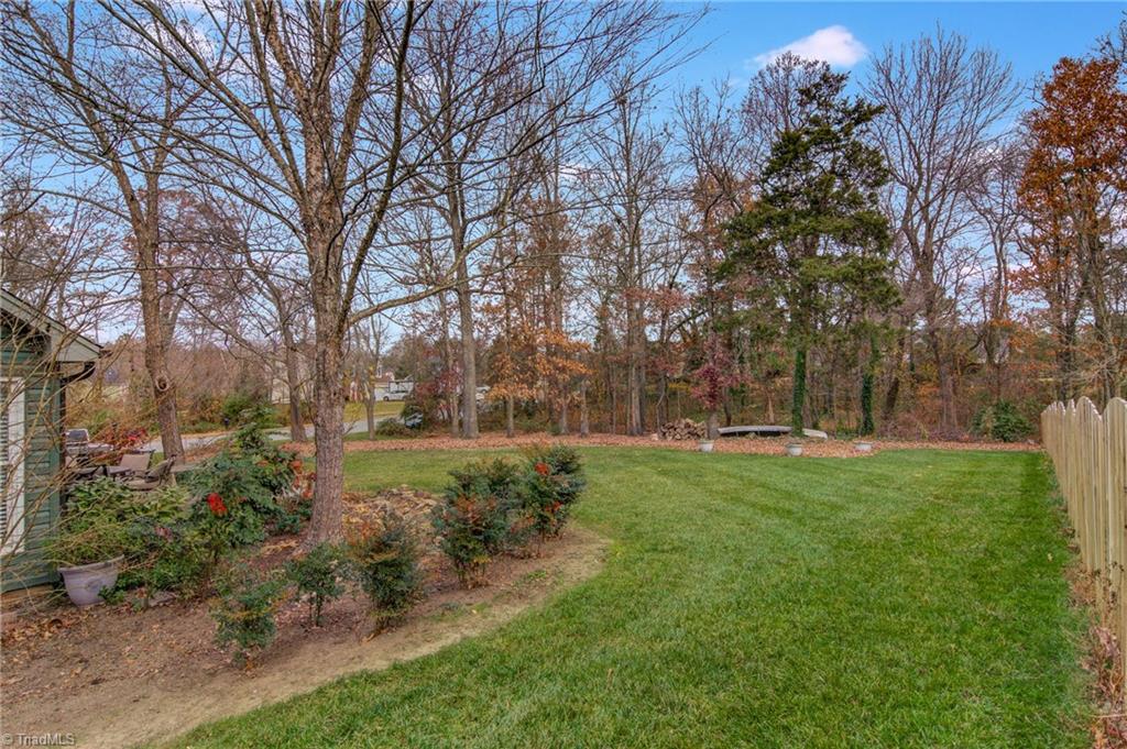 3323 Timberwolf Avenue High Point, NC 27265 - Photo 29 of 33 Gallery Image 29
