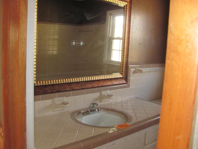3703 Buffalo Road Summertown, TN 38483 - Photo 8 of 9 Gallery Image 8