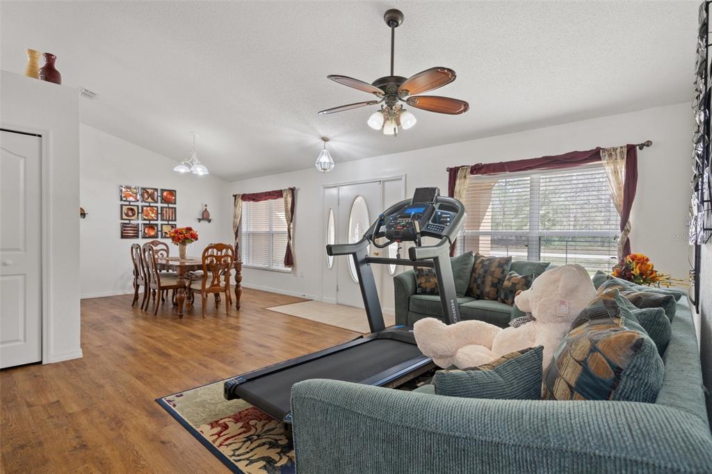 18279 Mairdale Road Weeki Wachee, FL 34614 - Photo 19 of 64