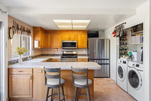 $775,000 | 19202 Creekside Lane, Salinas, CA 93908