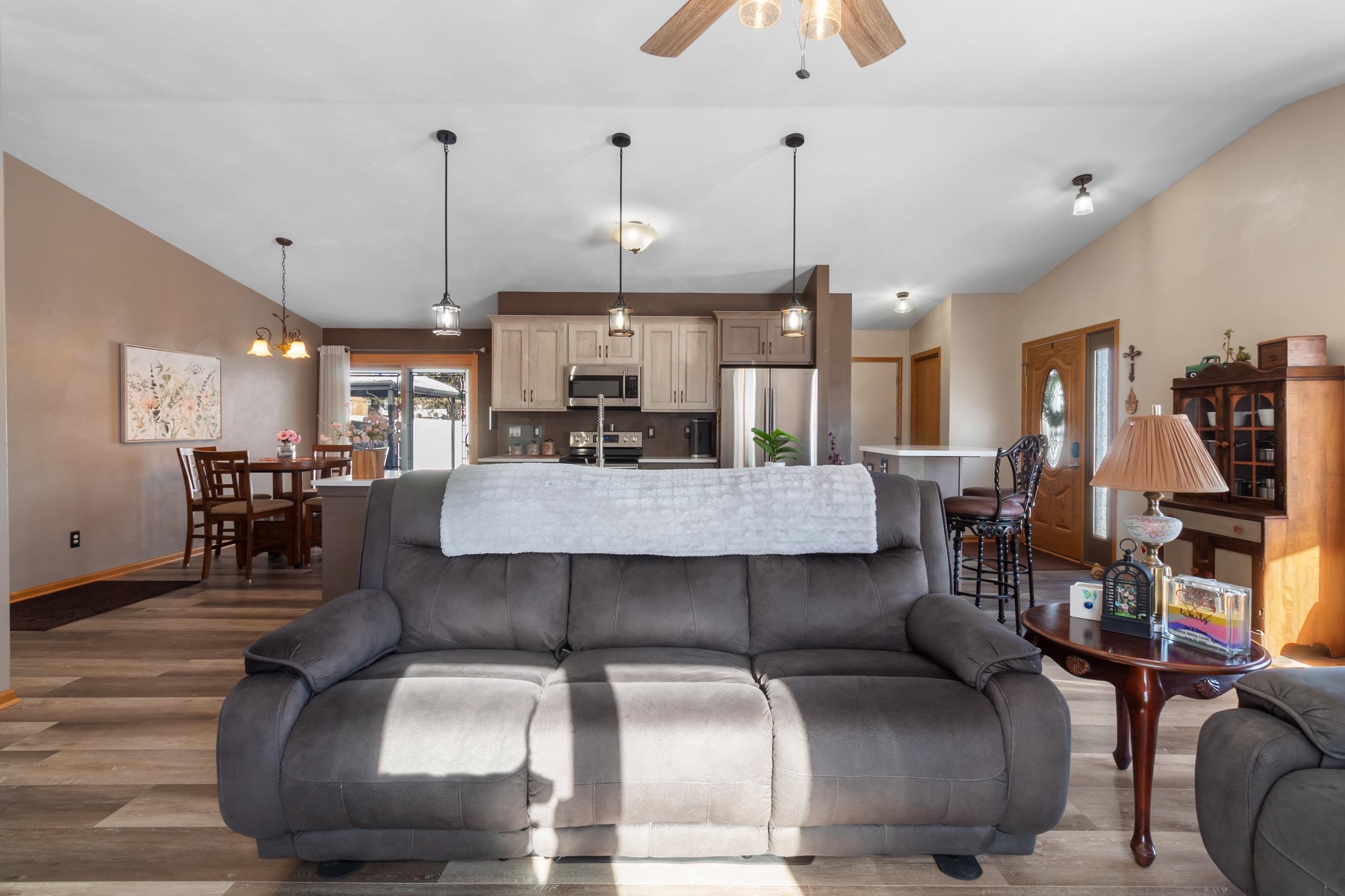 1127 Arthur Drive Milton, WI 53563 - Photo 4 of 36