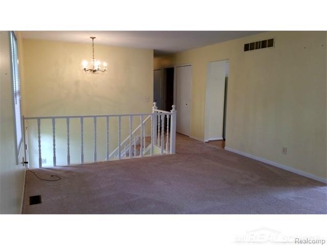 2551 Roseview Drive Rochester Hills, MI 48306 - Photo 19 of 39