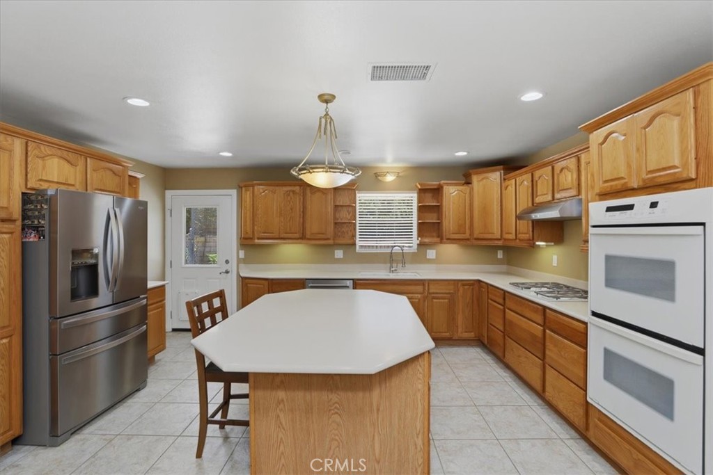 16540 Wagon Wheel Drive Riverside, CA 92506 - Photo 17 of 57