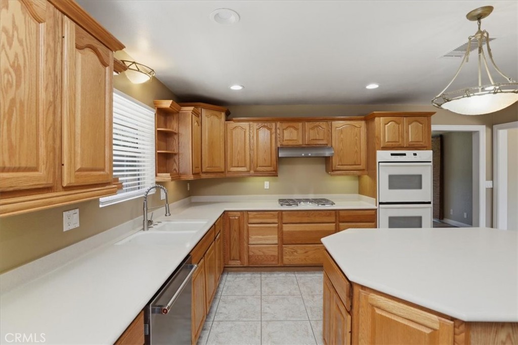16540 Wagon Wheel Drive Riverside, CA 92506 - Photo 20 of 57