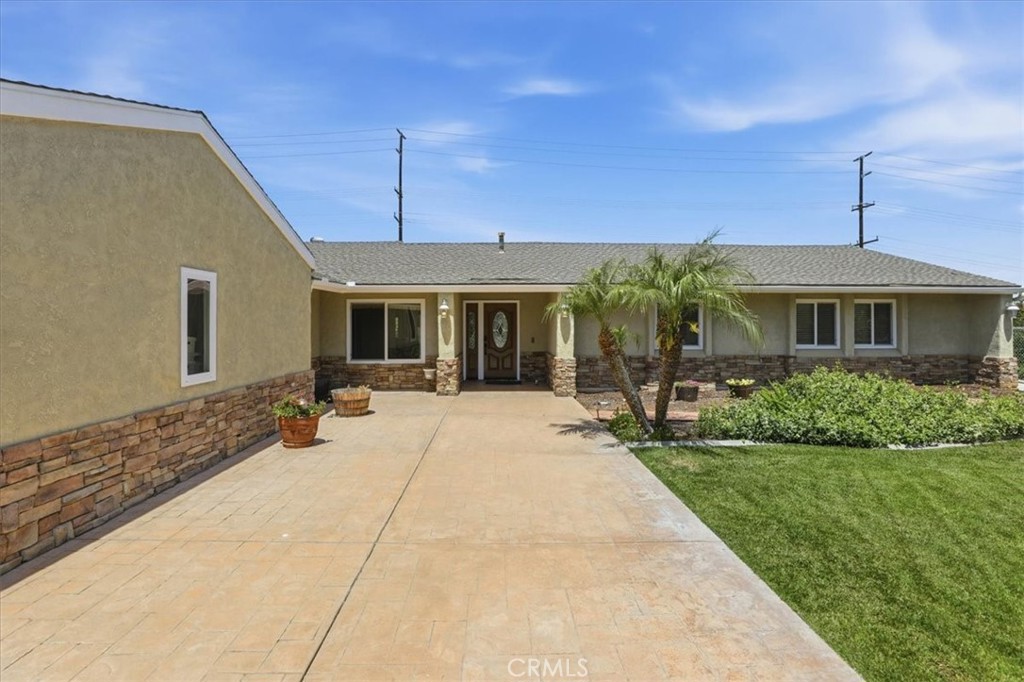 16540 Wagon Wheel Drive Riverside, CA 92506 - Photo 8 of 57