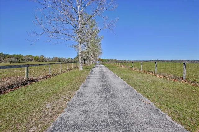 $1,250,000 | 13496 South Oakview Avenue, Floral City, FL 34436