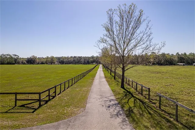 $1,250,000 | 13496 South Oakview Avenue, Floral City, FL 34436