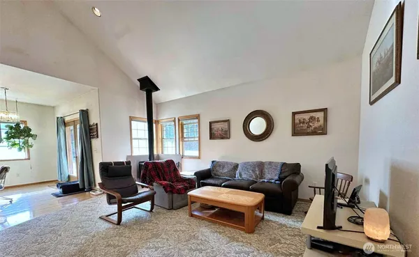 $650,000 | 122 Ridge View Drive, Randle, WA 98377