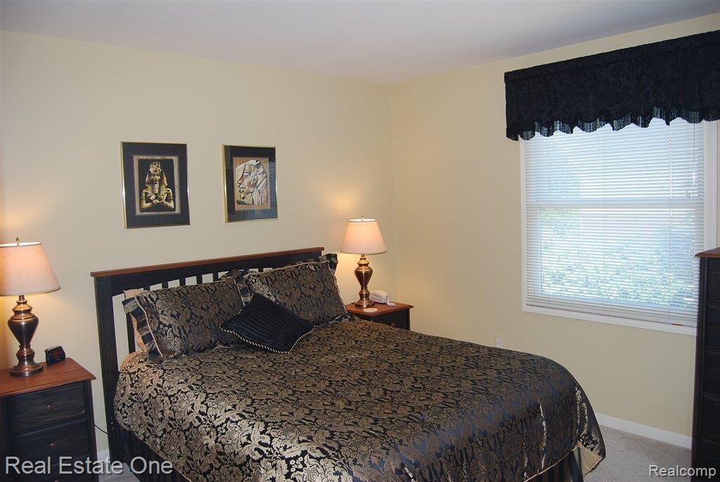 3500 Inverness Drive Rochester, MI 48306 - Photo 17 of 21 Bedroom #4