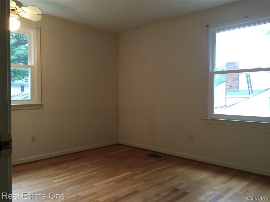 33789 Hunters Pointe Road Farmington Hills, MI 48331 - Photo 19 of 22