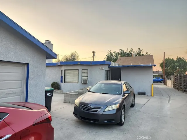 a house view with a outdoor space
