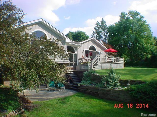 9175 Evee Road Clarkston, MI 48348 - Photo 3 of 19 DSC01857.jpg