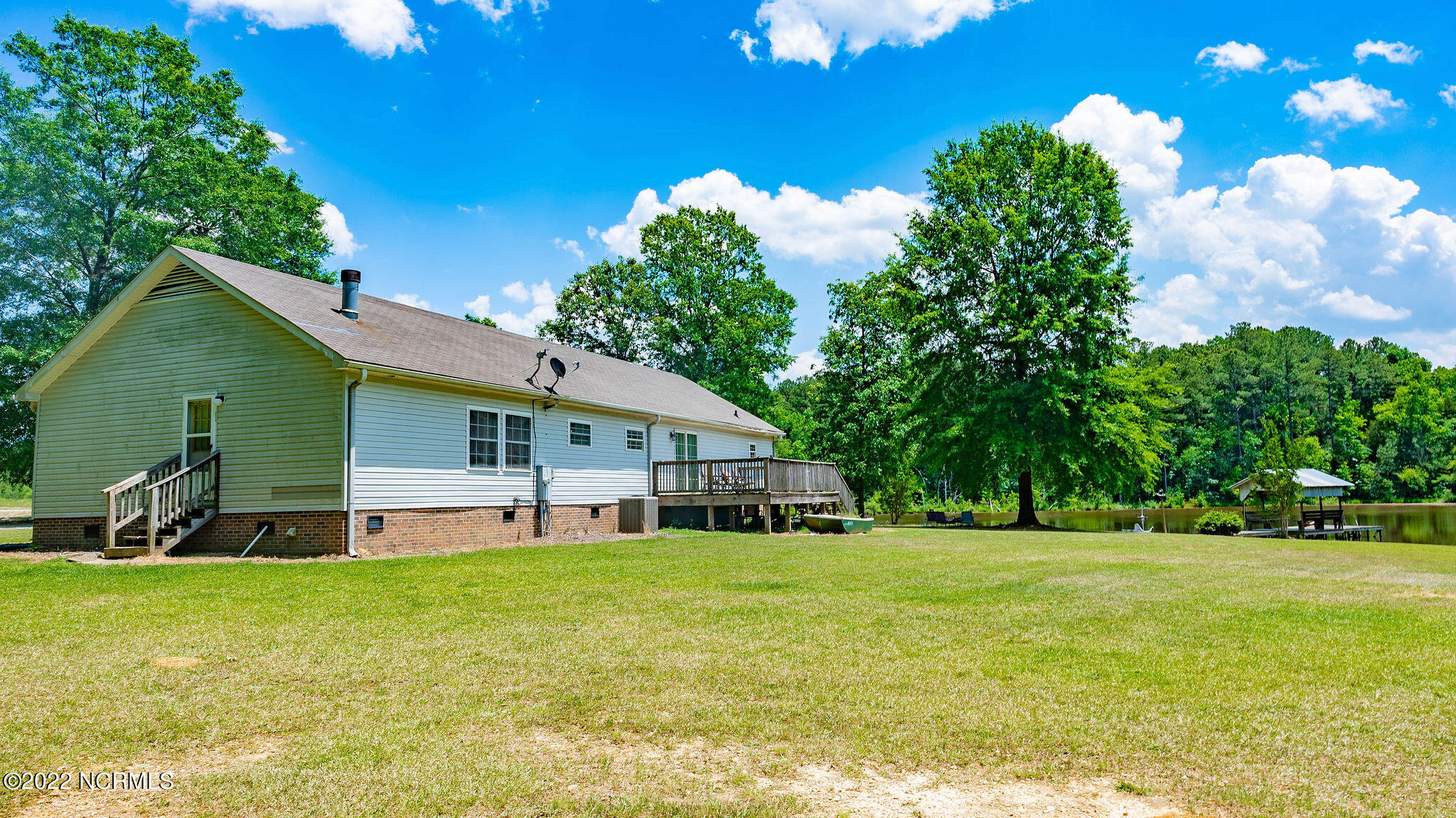 295 Kennedy Road Eagle Springs, NC 27242 - Photo 12 of 44 MOC01943