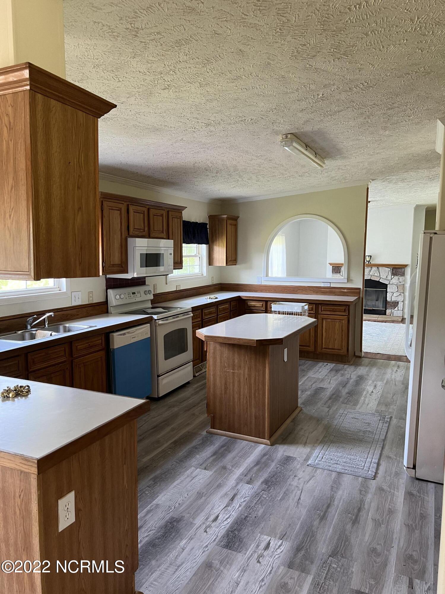 295 Kennedy Road Eagle Springs, NC 27242 - Photo 15 of 44 IMG_2110