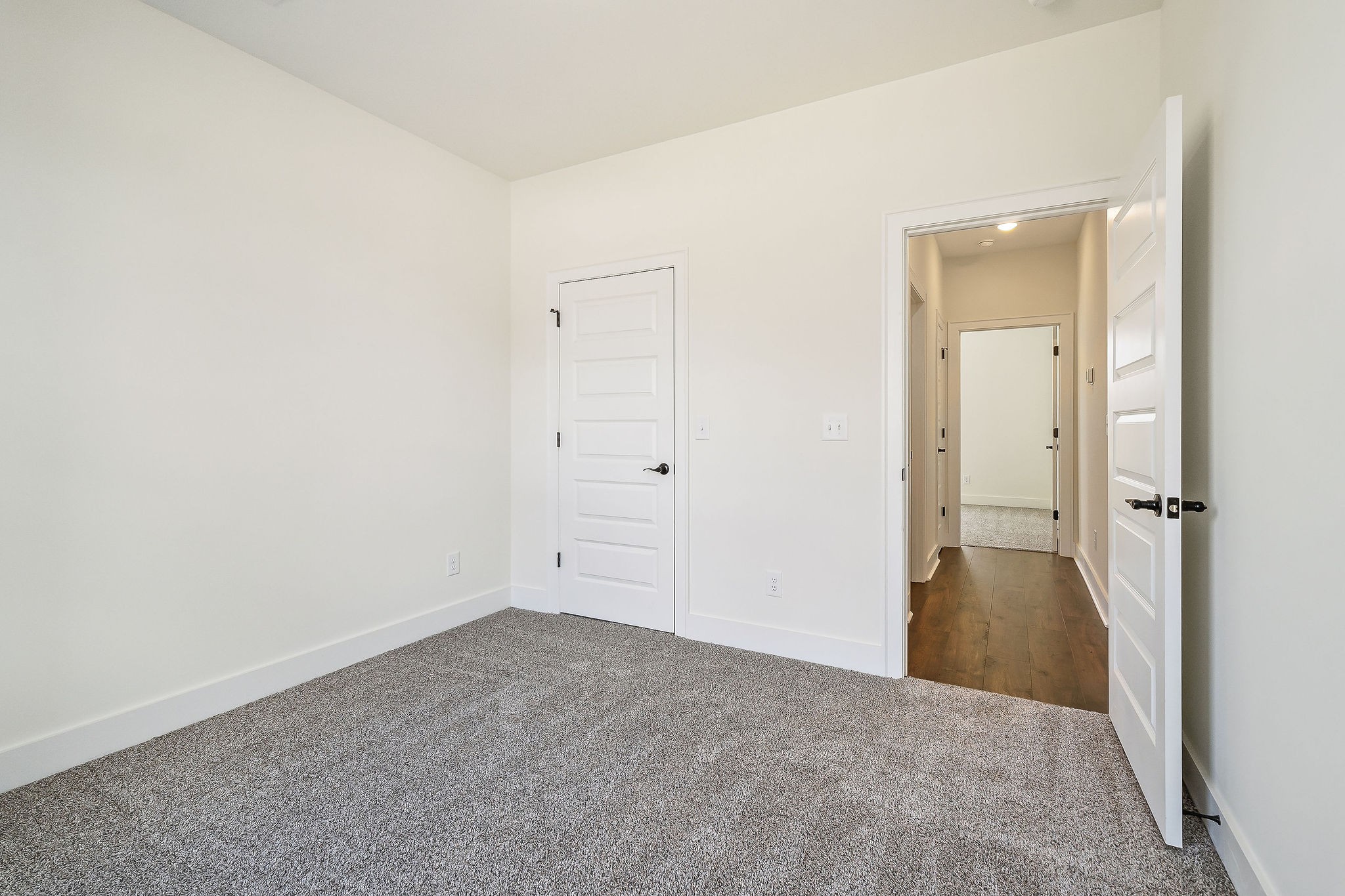 209 Brandon Drive McMinnville, TN 37110 - Photo 15 of 31 wooden floor and closet in a room