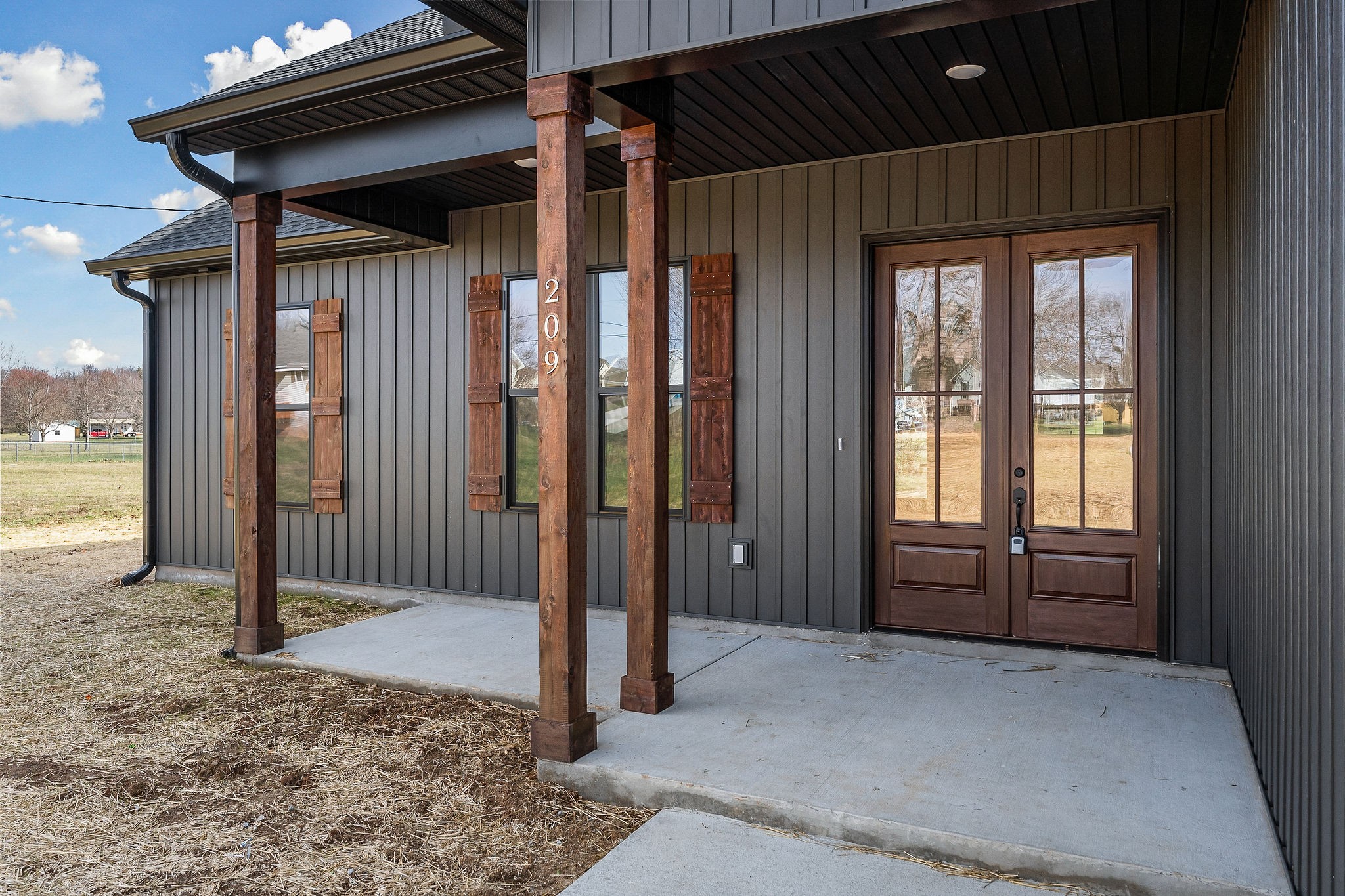 209 Brandon Drive McMinnville, TN 37110 - Photo 4 of 31 a view of a room with an entryway