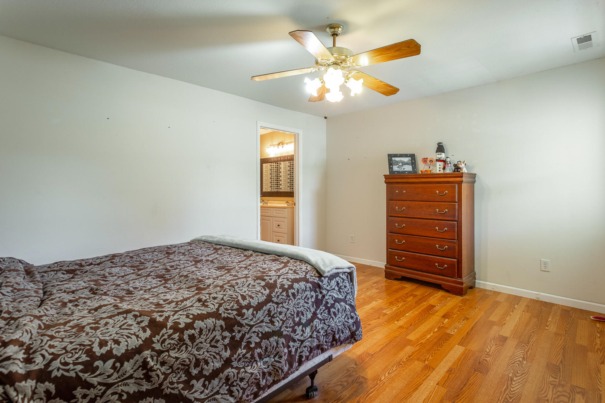 974 McBrien Road Chattanooga, TN 37412 - Photo 8 of 27 974 McBrien Rd. HD-19