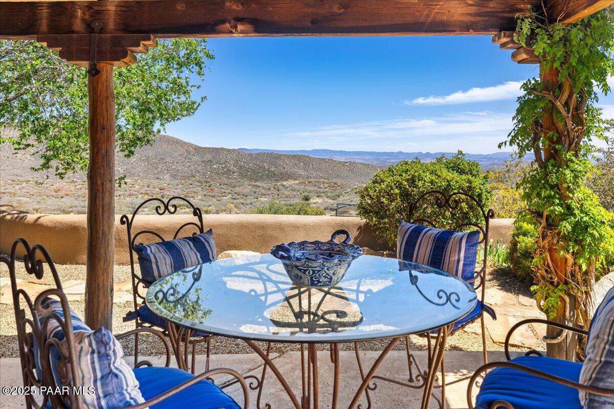 18300 Peacemaker Drive Dewey, AZ 86327 - Photo 8 of 47 08-Patio