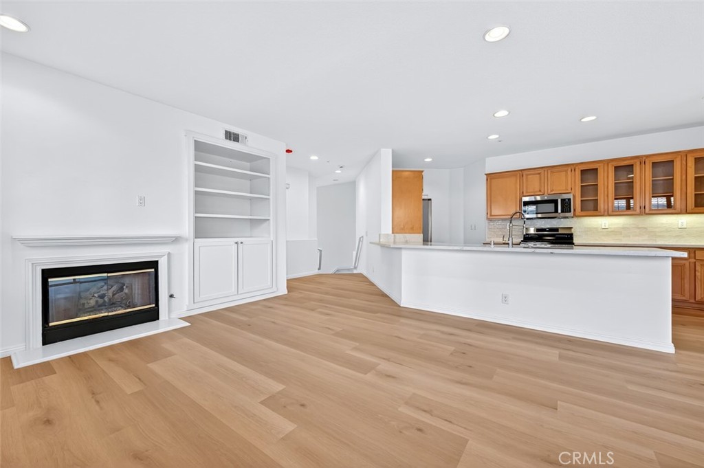 447 Ridgeway Irvine, CA 92620 - Photo 13 of 88