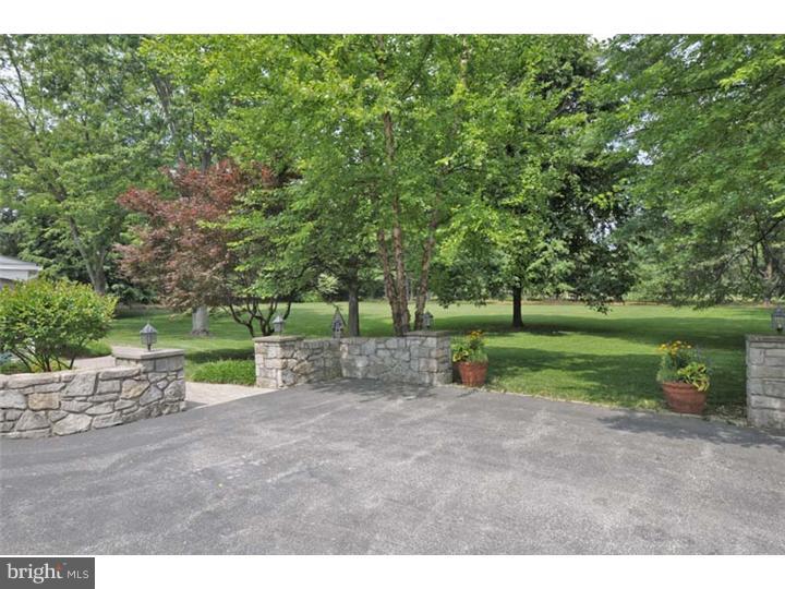 417 Leopard Road Berwyn, PA 19312 - Photo 21 of 25 Patio