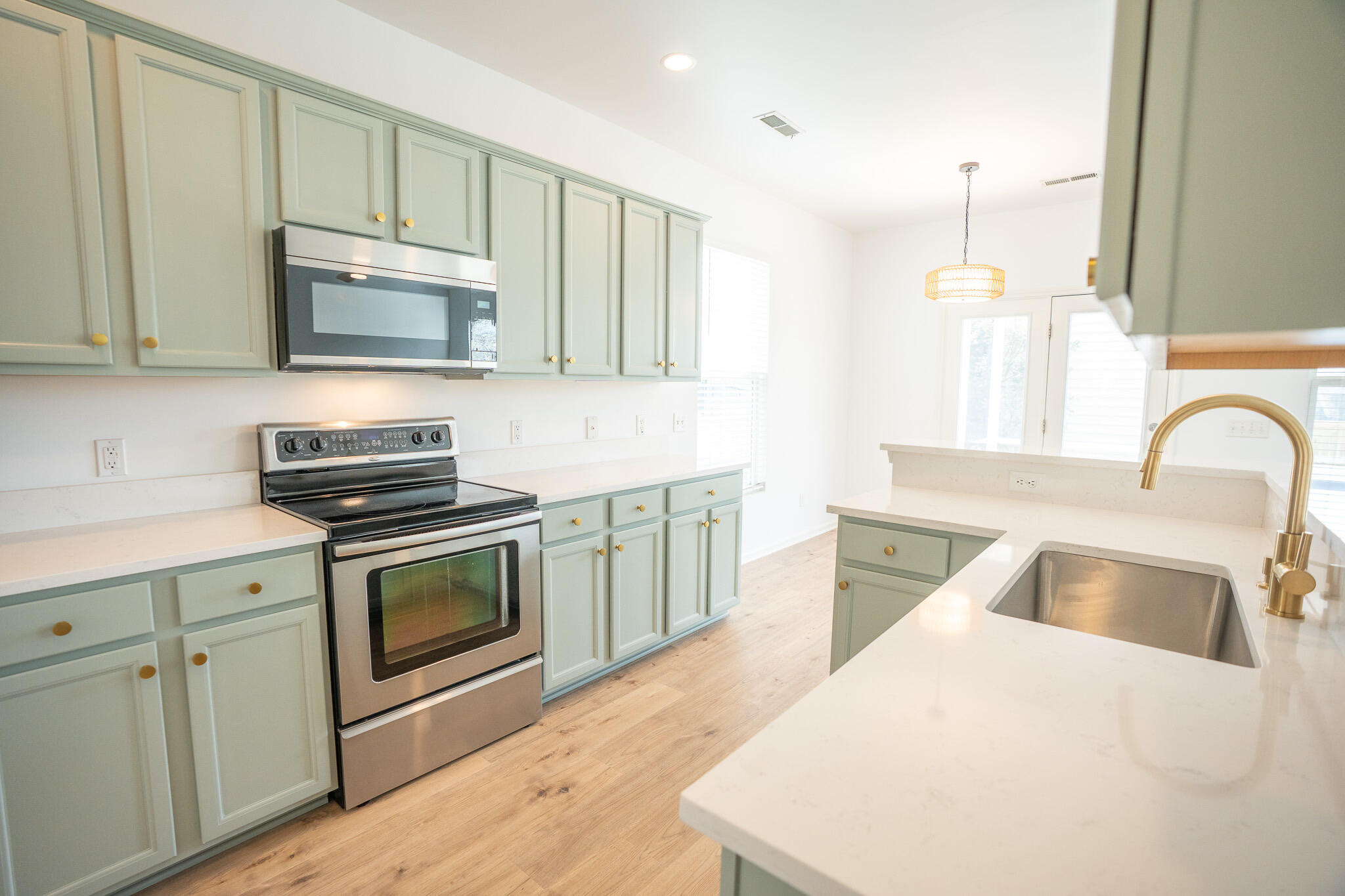 243 Cameron Street Summerville, SC 29486 - Photo 3 of 46 NEW SINK AND HARDWARE