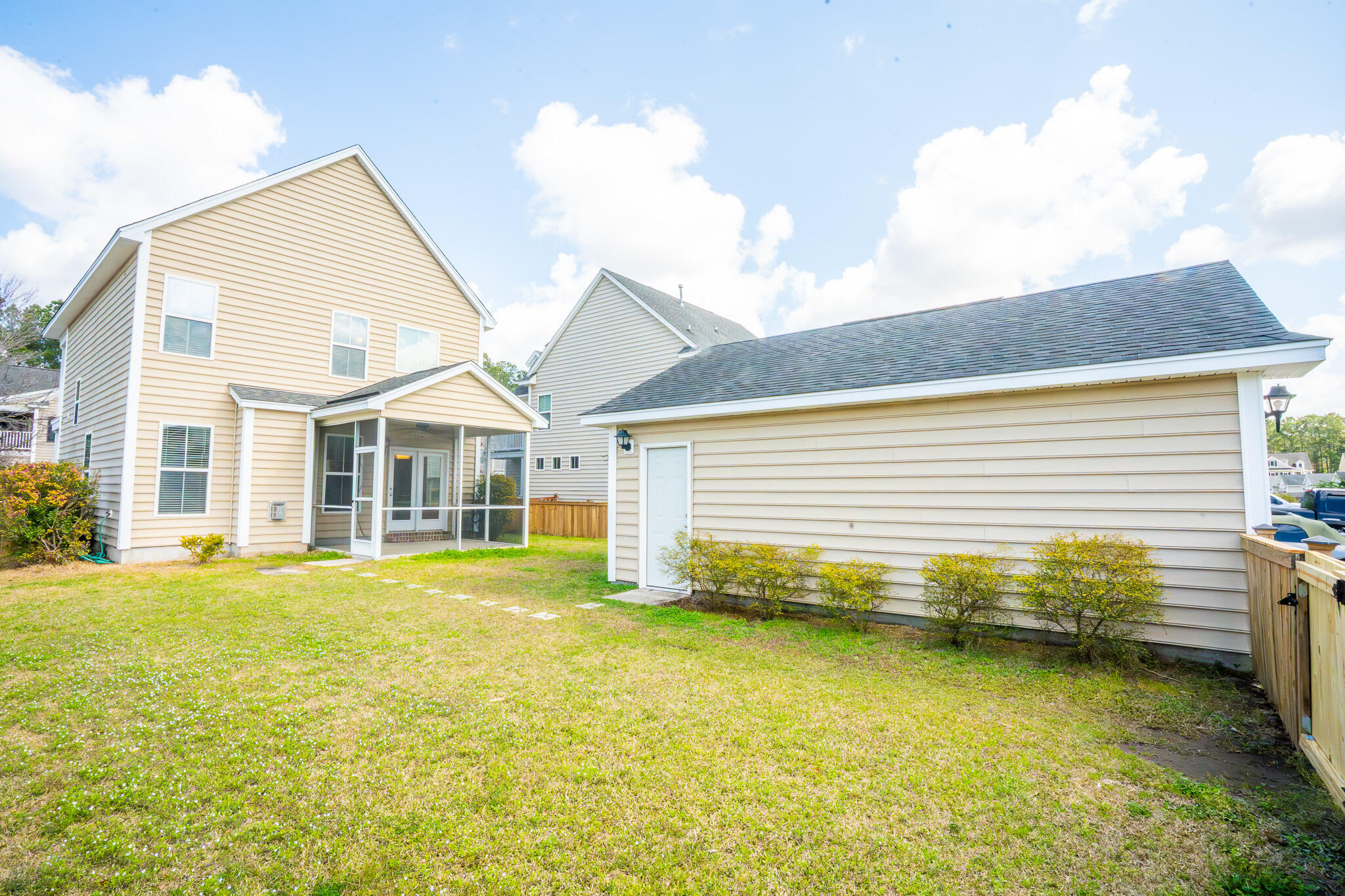 243 Cameron Street Summerville, SC 29486 - Photo 31 of 46 BACKYARD