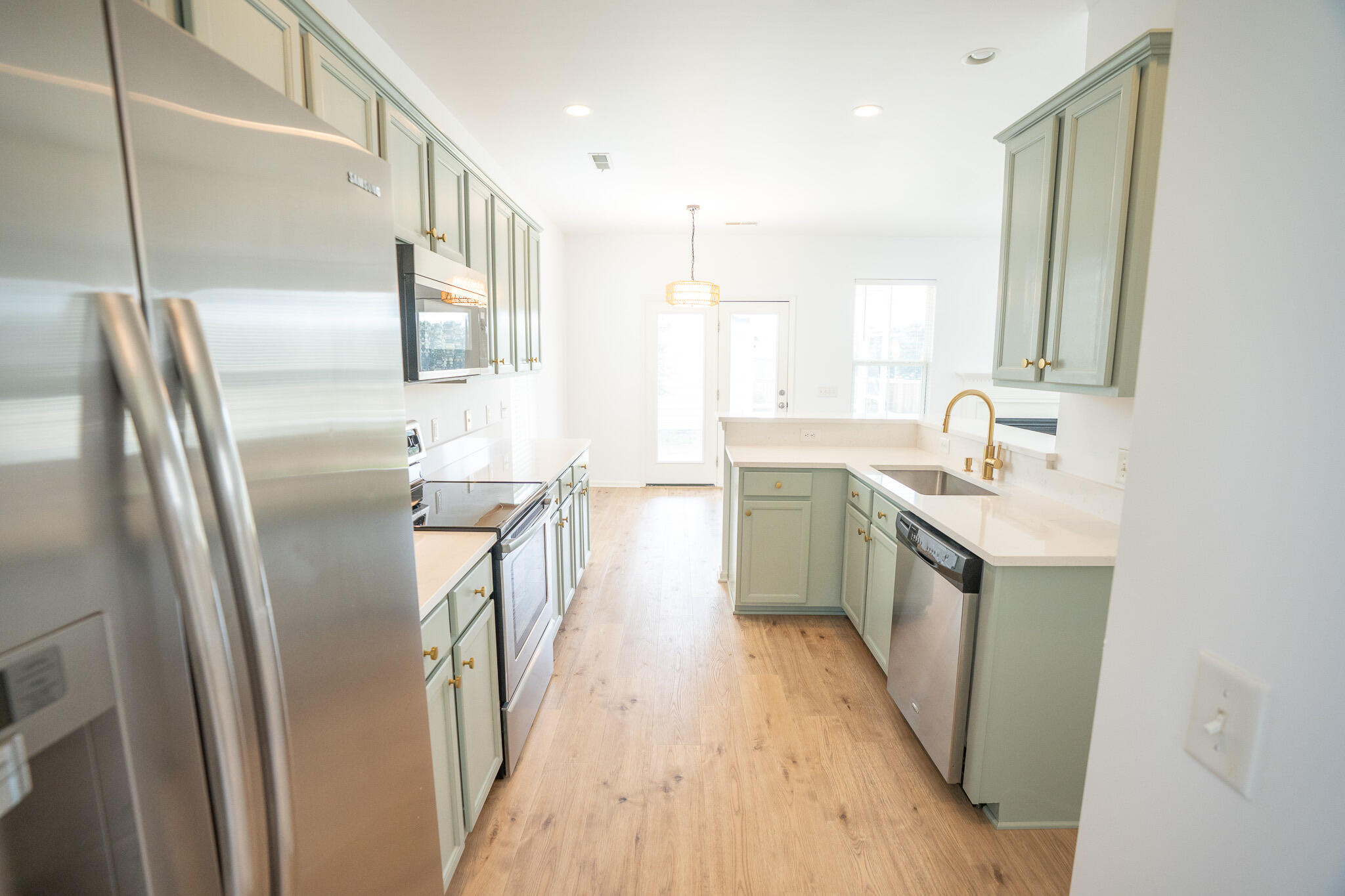 243 Cameron Street Summerville, SC 29486 - Photo 5 of 46 ALL NEW FLOORING