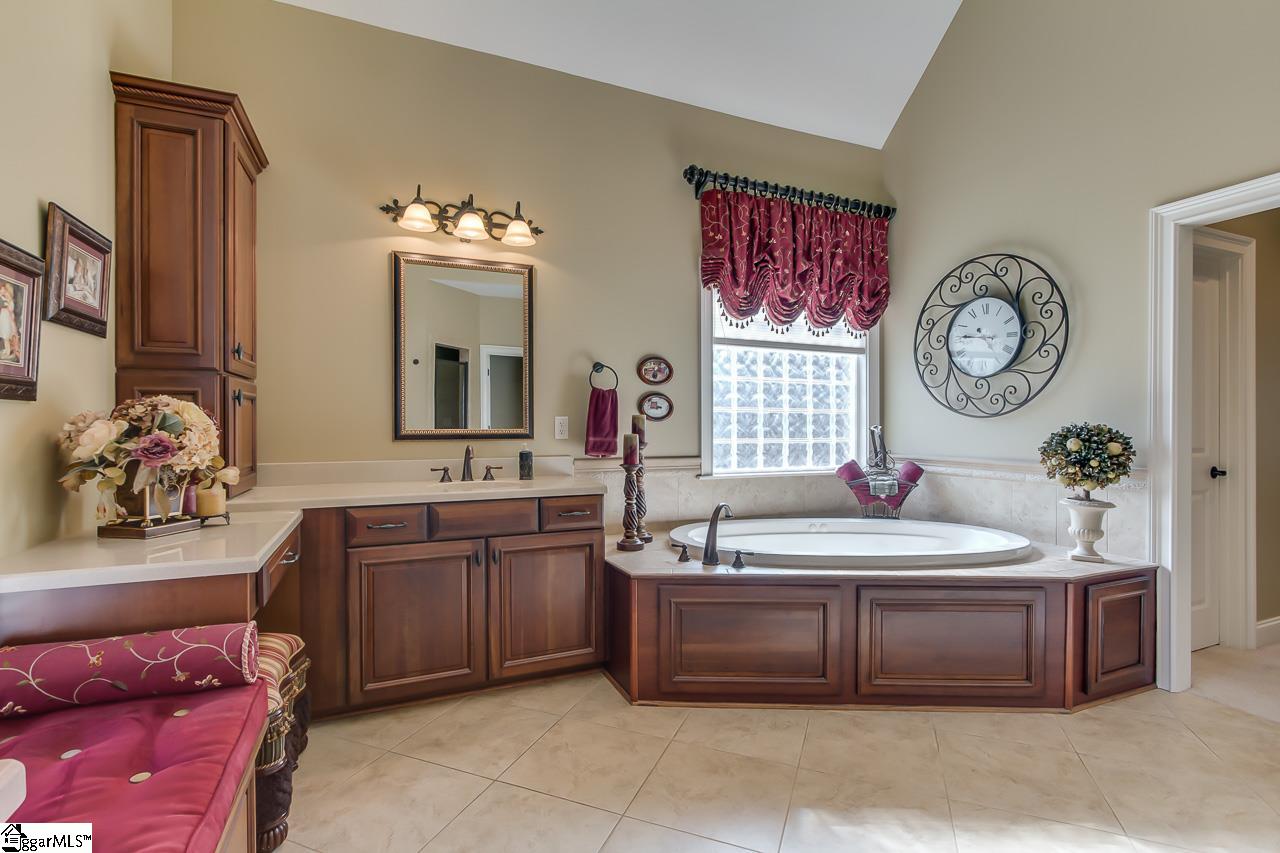 605 Foxcroft Road Greenville, SC 29615 - Photo 19 of 35 Gallery Image 19