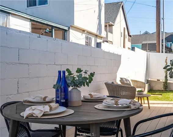 $1,400,000 | 228 B Arena Street, Unit B, El Segundo, CA 90245