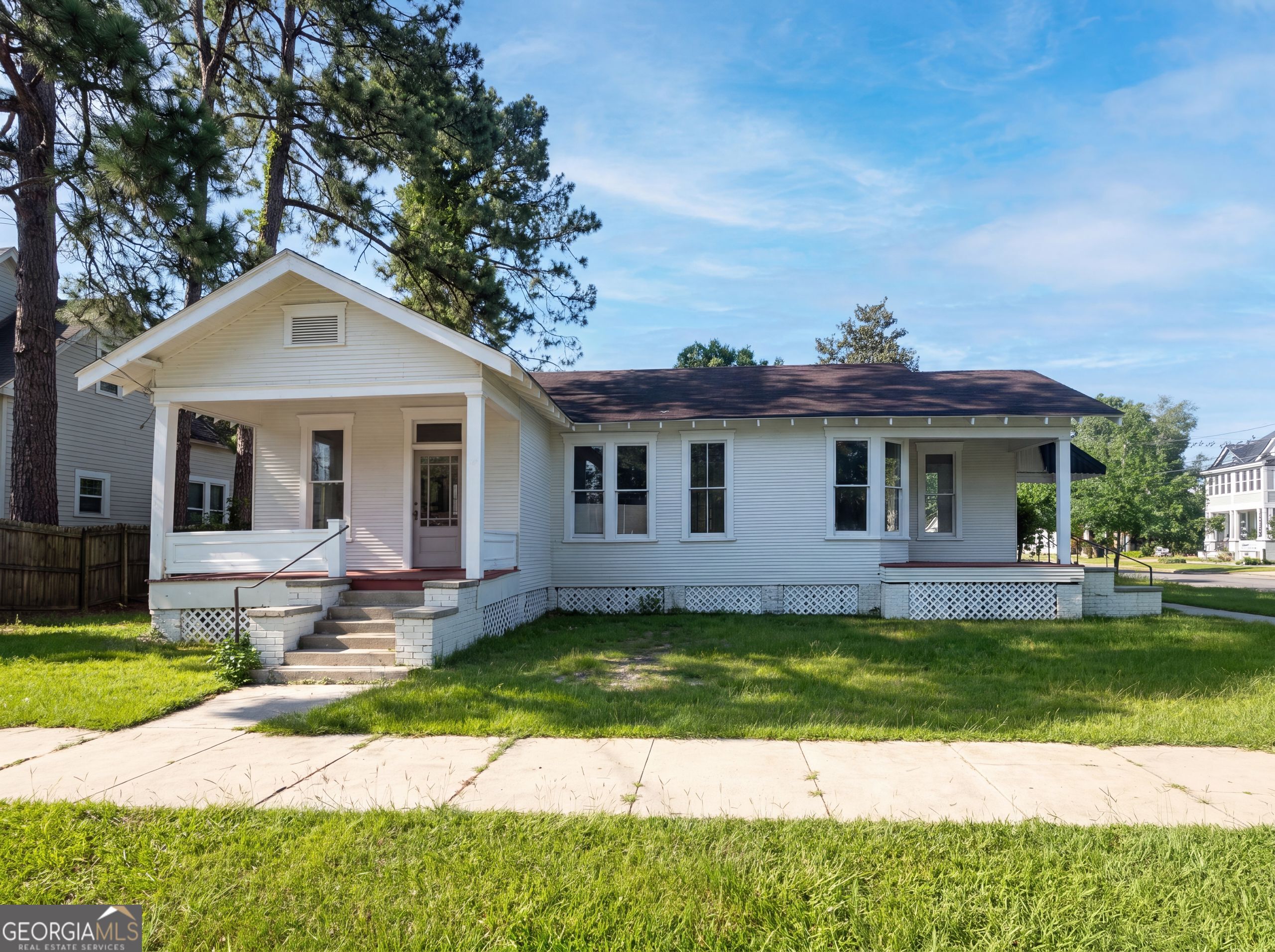 809 Mary Street Waycross, GA 31503 - Photo 1 of 24