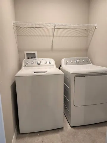 $2,100 | 14305 Easy Goer Street, Ruskin, FL 33573