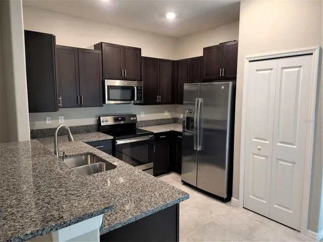 $2,100 | 14305 Easy Goer Street, Ruskin, FL 33573