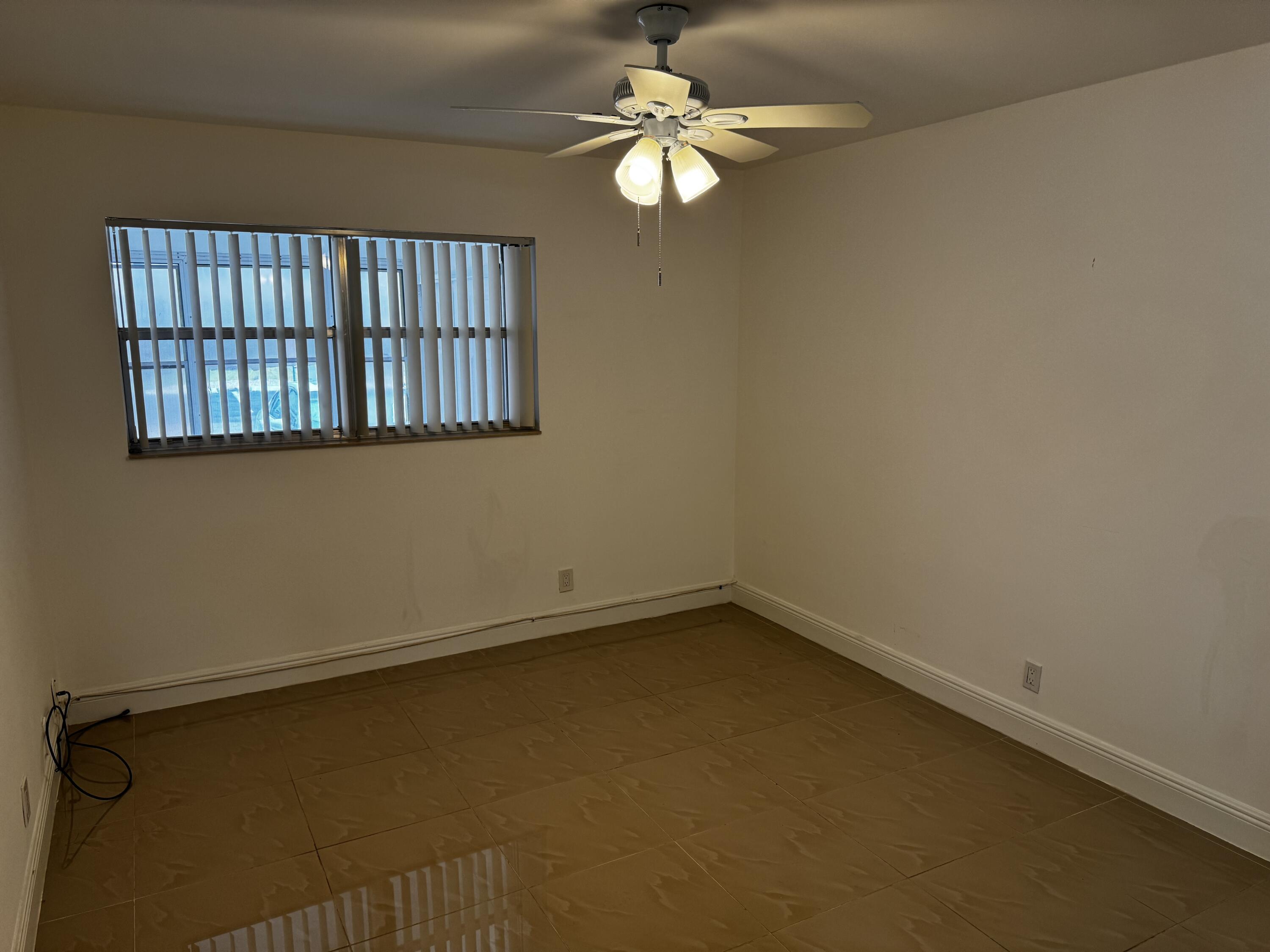 153 Monaco Way, Unit D Delray Beach, FL 33446 - Photo 9 of 20 IMG_2031