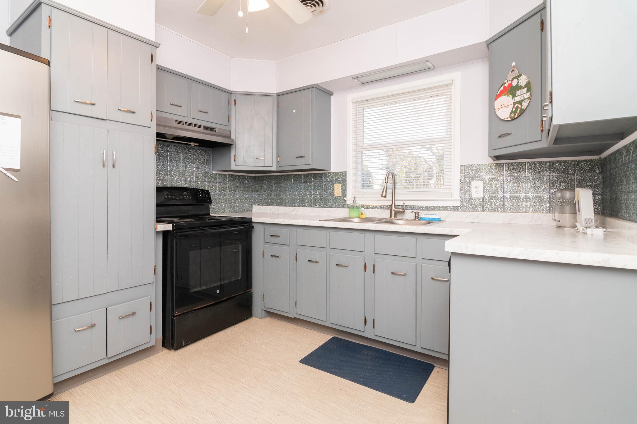 225 Sunnyside Road Smyrna, DE 19977 - Photo 8 of 49