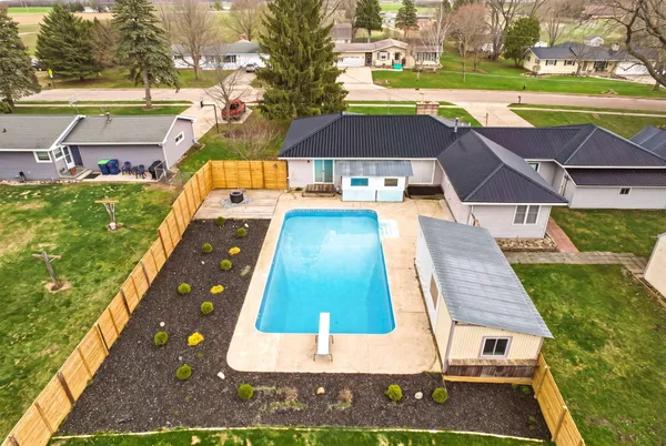 $319,999 | 505 Eaton Street, Breckenridge, MI 48615