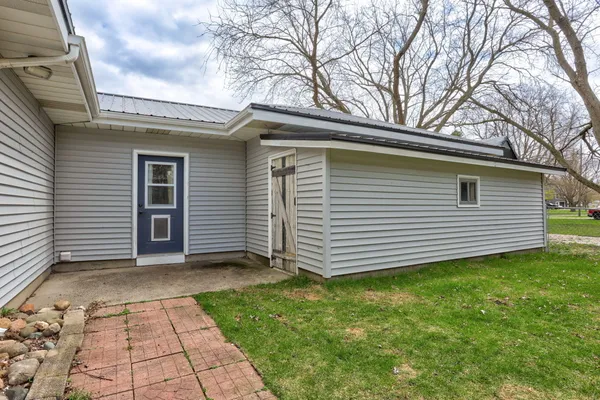 $319,999 | 505 Eaton Street, Breckenridge, MI 48615
