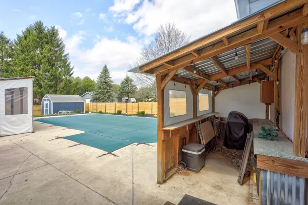 $319,999 | 505 Eaton Street, Breckenridge, MI 48615