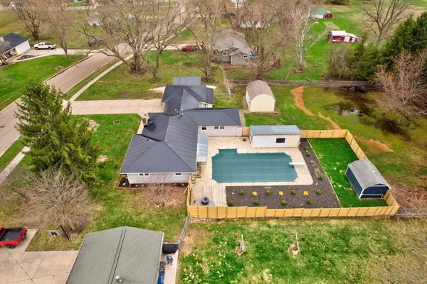 $319,999 | 505 Eaton Street, Breckenridge, MI 48615
