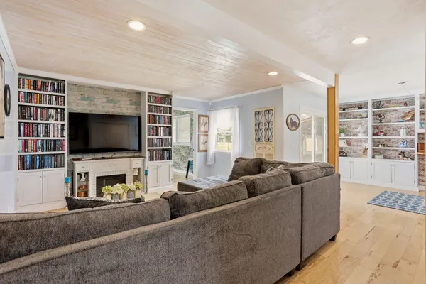 $319,999 | 505 Eaton Street, Breckenridge, MI 48615