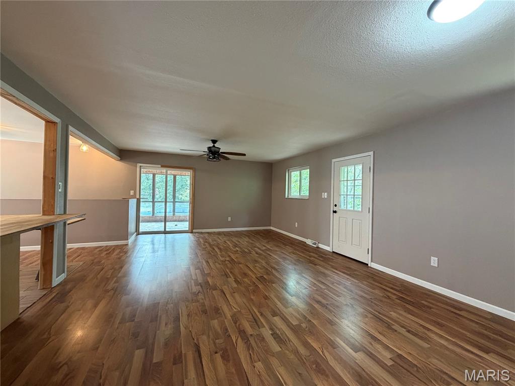 797 Rohrer Road Bourbon, MO 65441 - Photo 8 of 52 Gallery Image 8