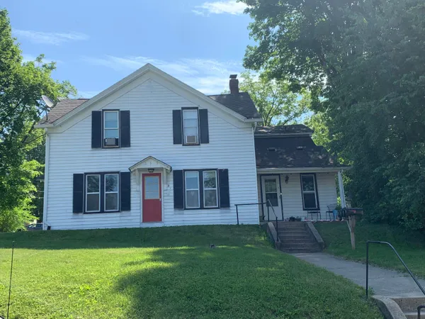 $425,000 | 255 College Avenue, Valparaiso, IN 46383