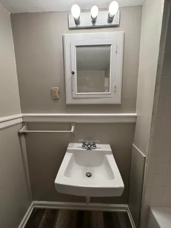 $425,000 | 255 College Avenue, Valparaiso, IN 46383