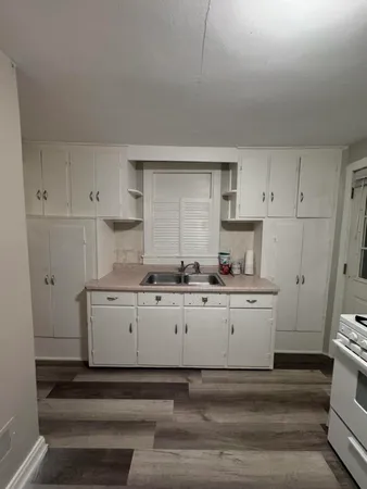 $425,000 | 255 College Avenue, Valparaiso, IN 46383