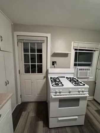 $425,000 | 255 College Avenue, Valparaiso, IN 46383