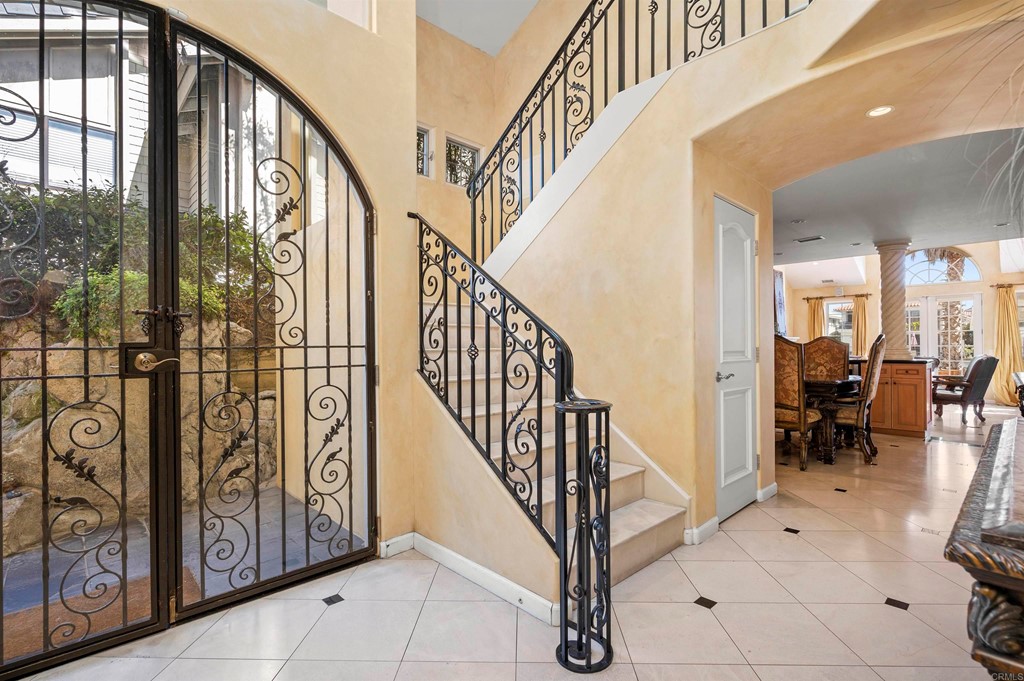42 Blue Anchor Cay Road Coronado, CA 92118 - Photo 6 of 38 a view of entryway with livingroom