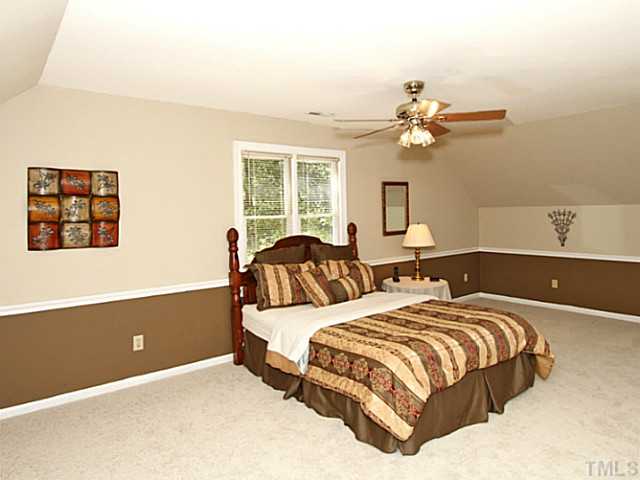 2812 Halfhitch Trail Raleigh, NC 27615 - Photo 17 of 23 Upstairs bedroom is very spacious. Would make a great bonus room.