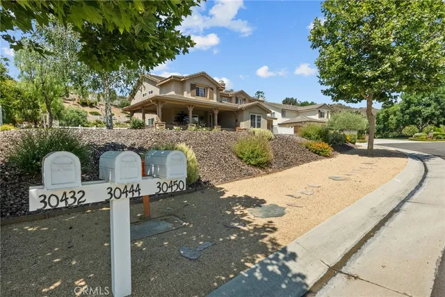 $1,360,000 | 30444 Hidden Valley Court, Castaic, CA 91384